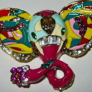 "ELEPHANT BROOCH, VERY COLORFUL AND SPARKLING" THE BEST DRESSED ELEPHANT FACE !
